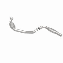 Load image into Gallery viewer, MagnaFlow Exhaust Products 447267 California CARB Direct-Fit Catalytic Converter for Select Chevrolet Express 2500, Chevrolet Express 3500, GMC Savana 2500, GMC Savana