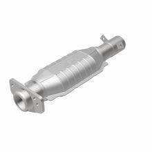 Load image into Gallery viewer, MagnaFlow Exhaust Products 93486 Standard Grade Direct-Fit Catalytic Converter for Select Chevrolet S10, Chevrolet S10 Blazer, GMC Jimmy, GMC S15, GMC S15 Jimmy, GMC Sonoma, GMC Syclone, GMC Typhoon, Oldsmobile Bravada