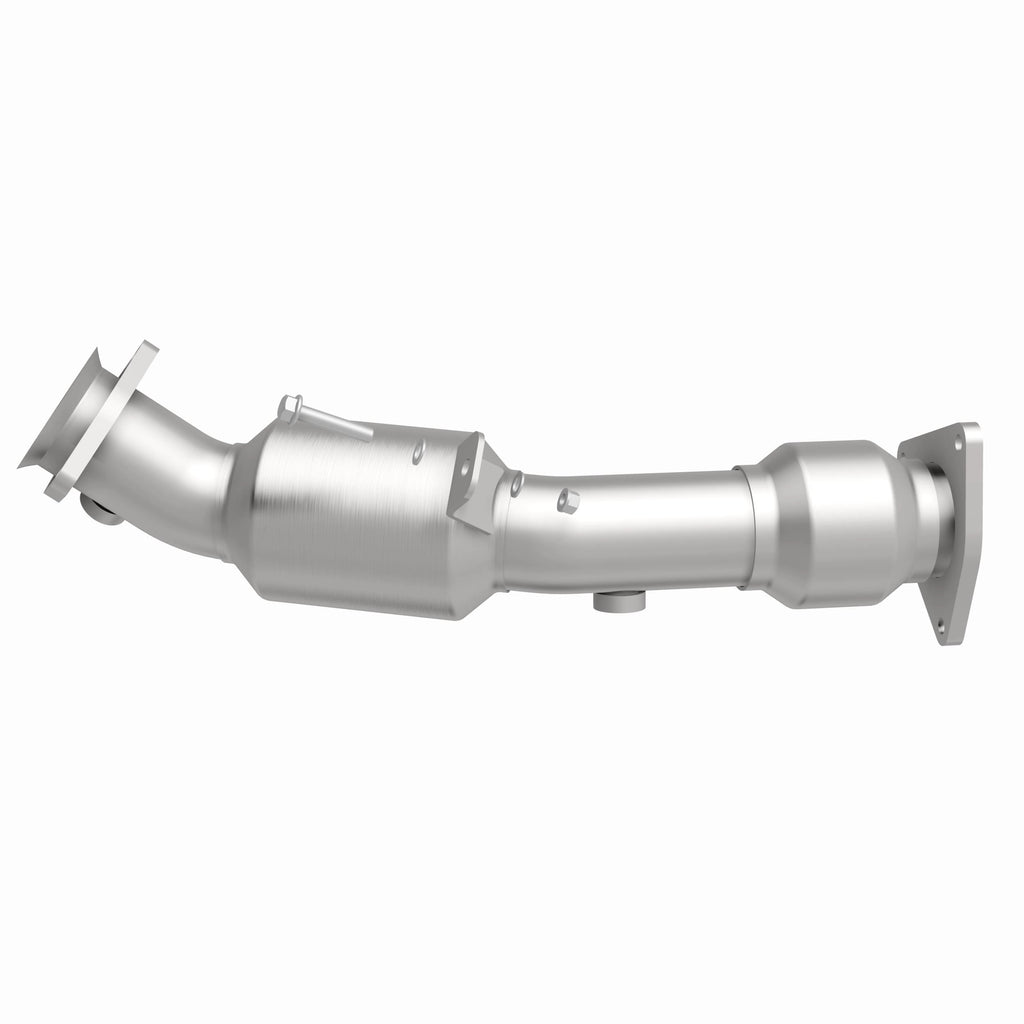 MagnaFlow Exhaust Products 51129 OEM Grade Direct-Fit Catalytic Converter for Select Volkswagen Touareg