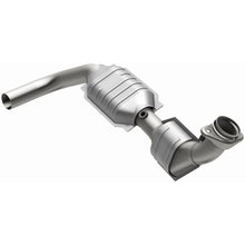 Load image into Gallery viewer, MagnaFlow Exhaust Products 23526 HM Grade Direct-Fit Catalytic Converter for Select Lincoln Navigator