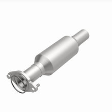 Load image into Gallery viewer, MagnaFlow Exhaust Products 5571999 California CARB Direct-Fit Catalytic Converter for Select Ford Fusion, Mercury Milan