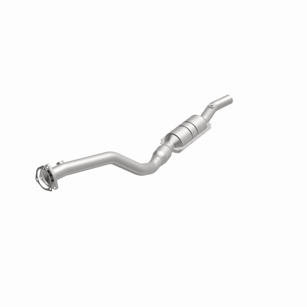 MagnaFlow Exhaust Products 22962 HM Grade Direct-Fit Catalytic Converter for Select Audi A4, Audi A4 Quattro, Volkswagen Passat