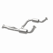 Load image into Gallery viewer, MagnaFlow Exhaust Products 4451420 California CARB Direct-Fit Catalytic Converter for Select Cadillac Escalade, Chevrolet Tahoe, GMC Yukon