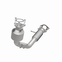 Load image into Gallery viewer, MagnaFlow Exhaust Products 5582941 California CARB Direct-Fit Catalytic Converter for Select Chevrolet Captiva Sport, Chevrolet Equinox, GMC Terrain