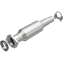 Load image into Gallery viewer, MagnaFlow Exhaust Products 5592030 California CARB Direct-Fit Catalytic Converter for Select Toyota Sienna