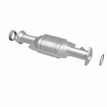 Load image into Gallery viewer, MagnaFlow Exhaust Products 27401 HM Grade Direct-Fit Catalytic Converter for Select Honda Odyssey