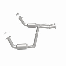 Load image into Gallery viewer, MagnaFlow Exhaust Products 4551419 California CARB Direct-Fit Catalytic Converter for Select Cadillac Escalade, Chevrolet Avalanche 1500, Chevrolet Silverado 1500, Chevrolet Suburban 1500, Chevrolet Tahoe, GMC Sierra 1500, GMC Yukon, GMC Yukon XL