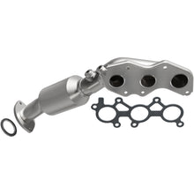 Load image into Gallery viewer, MagnaFlow Exhaust Products 5531983 California CARB Manifold Catalytic Converter for Select Lexus IS250