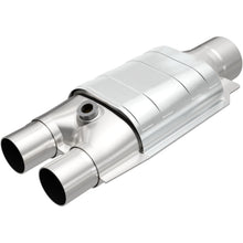 Load image into Gallery viewer, MagnaFlow Exhaust Products 99047HM HM Grade Universal Catalytic Converter for Select Chevrolet Express 1500, Chevrolet Express 2500, GMC Savana 1500, GMC Savana