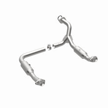 Load image into Gallery viewer, MagnaFlow Exhaust Products 93627 HM Grade Direct-Fit Catalytic Converter for Select Ford Explorer, Ford Explorer Sport Trac, Mercury Mountaineer