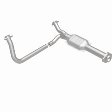 Load image into Gallery viewer, MagnaFlow Exhaust Products 3391482 California CARB Direct-Fit Catalytic Converter for Select Chevrolet G10, Chevrolet G20, Chevrolet G30, GMC G1500, GMC G2500, GMC G3500