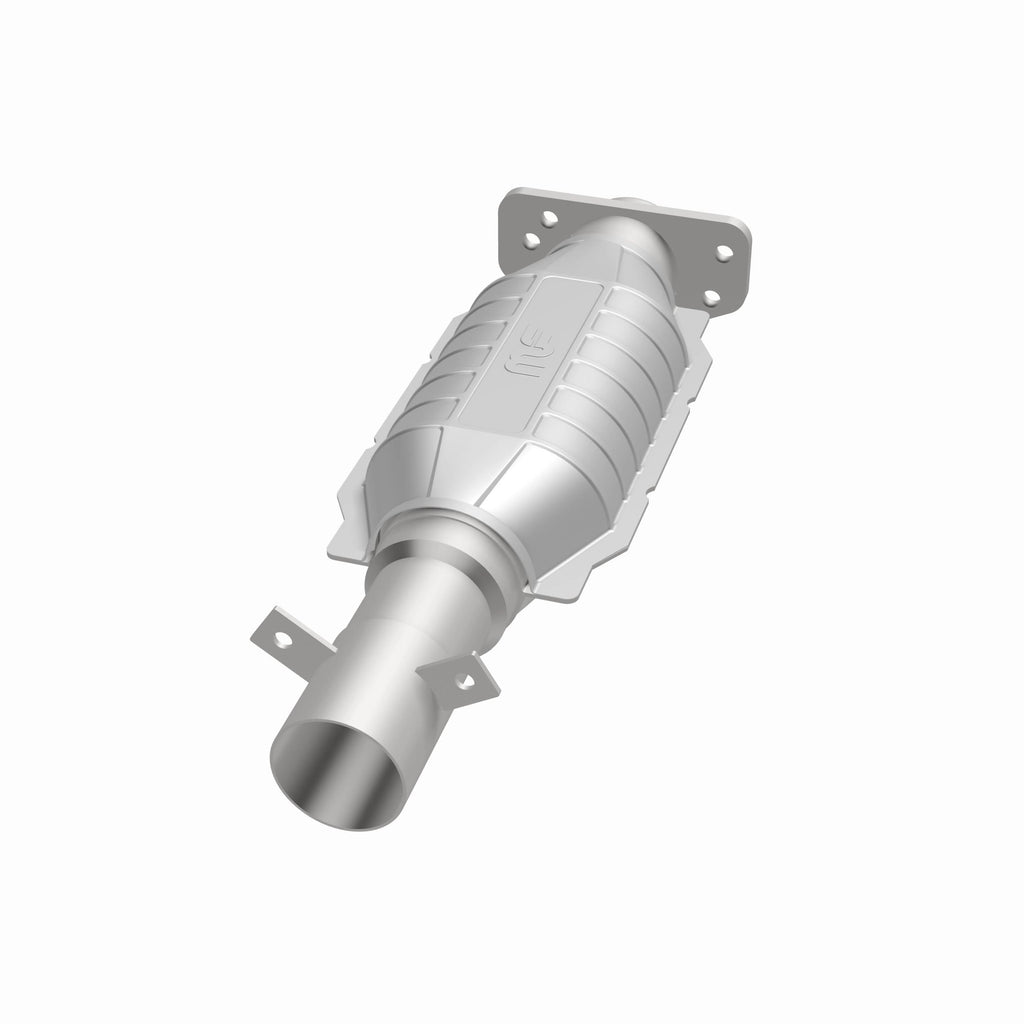MagnaFlow Exhaust Products 93486 Standard Grade Direct-Fit Catalytic Converter for Select Chevrolet S10, Chevrolet S10 Blazer, GMC Jimmy, GMC S15, GMC S15 Jimmy, GMC Sonoma, GMC Syclone, GMC Typhoon, Oldsmobile Bravada