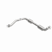 Load image into Gallery viewer, MagnaFlow Exhaust Products 5582629 California CARB Direct-Fit Catalytic Converter for Select Toyota Tundra