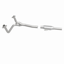 Load image into Gallery viewer, MagnaFlow Exhaust Products 93307 Standard Grade Direct-Fit Catalytic Converter for Select Ford Bronco, Ford F-150, Ford F-250
