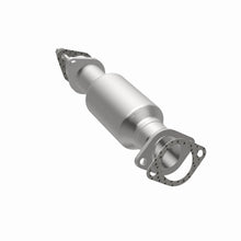 Load image into Gallery viewer, MagnaFlow Exhaust Products 52644 OEM Grade Direct-Fit Catalytic Converter for Select Hyundai Santa Fe, Kia Sorento