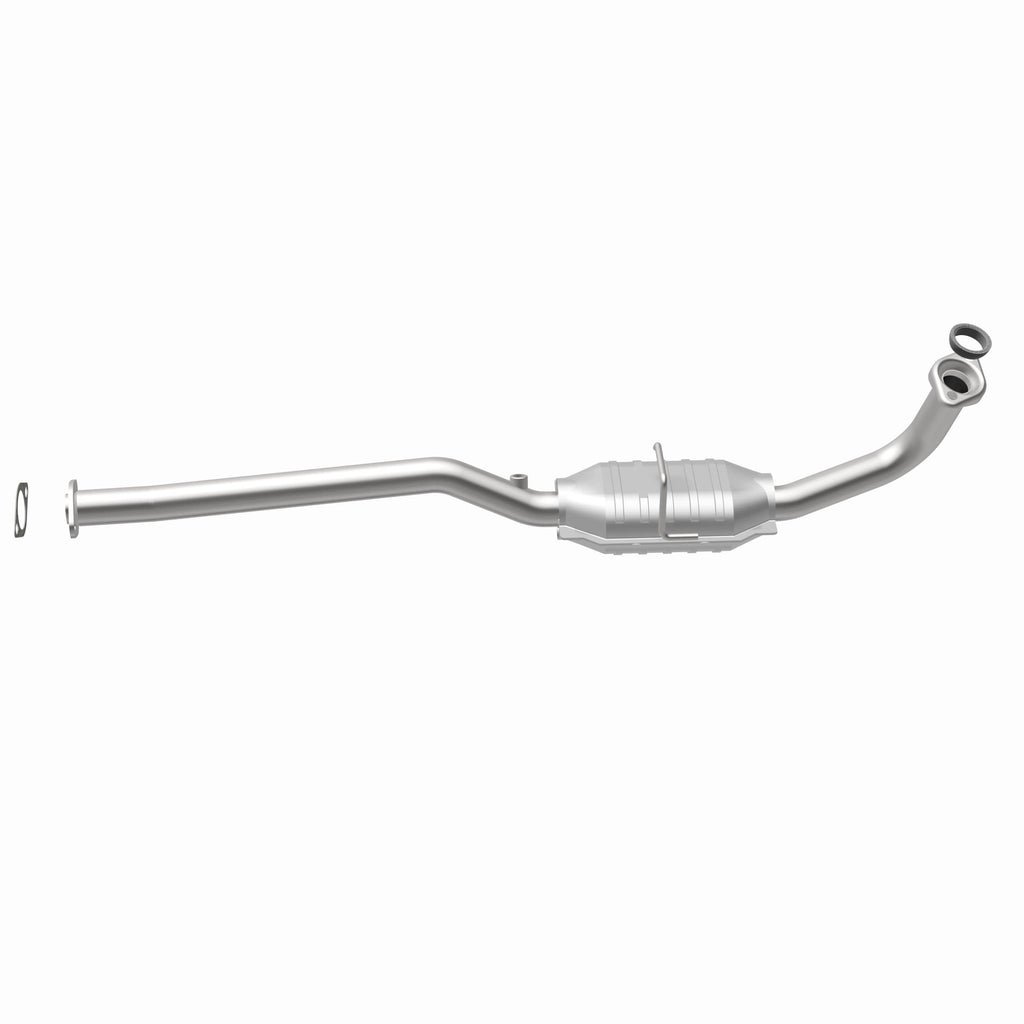 MagnaFlow Exhaust Products 49563 OEM Grade Direct-Fit Catalytic Converter for Select Chevrolet Metro, Geo Metro, Suzuki Swift