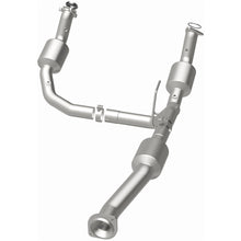 Load image into Gallery viewer, MagnaFlow Exhaust Products 280745 OEM Grade Direct-Fit Catalytic Converter for Select Chevrolet Silverado HD, Chevrolet Silverado HD, GMC Sierra HD, GMC Sierra HD
