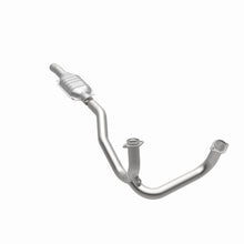 Load image into Gallery viewer, MagnaFlow Exhaust Products 93131 Standard Grade Direct-Fit Catalytic Converter for Select Ford E-150 Econoline, Ford E-150 Econoline Club Wagon, Ford E-250 Econoline, Ford E-250 Econoline Club Wagon