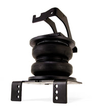 Load image into Gallery viewer, Air Lift 57596 LoadLifter 7500 XL Ultimate provides supreme support for heavy hauling for Select Ford F-250 Super Duty, Ford F-350 Super Duty, Ford F-450 Super Duty