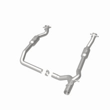 Load image into Gallery viewer, MagnaFlow Exhaust Products 52294 OEM Grade Direct-Fit Catalytic Converter for Select Ford E-150, Ford E-250, Ford E-350 Super Duty, Ford E-450 Super Duty