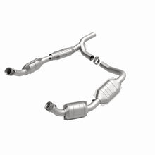 Load image into Gallery viewer, MagnaFlow Exhaust Products 51640 OEM Grade Direct-Fit Catalytic Converter for Select Ford E-150, Ford E-250