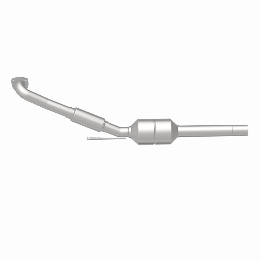 MagnaFlow Exhaust Products 52426 OEM Grade Direct-Fit Catalytic Converter for Select Volkswagen Beetle, Volkswagen Golf, Volkswagen Jetta