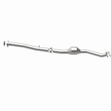 Load image into Gallery viewer, MagnaFlow Exhaust Products 5571448 California CARB Direct-Fit Catalytic Converter for Select Saab 9-2X, Subaru Forester, Subaru Impreza, Subaru Legacy, Subaru Outback