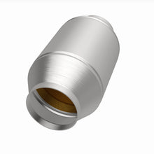 Load image into Gallery viewer, MagnaFlow Exhaust Products 333506 California CARB Universal Catalytic Converter for Select Dodge D100, Dodge D150, Isuzu Pickup, Isuzu Rodeo