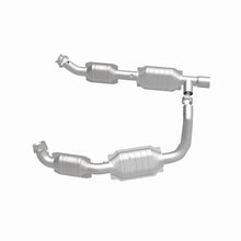 Load image into Gallery viewer, MagnaFlow Exhaust Products 458041 California CARB Direct-Fit Catalytic Converter for Select Ford E-250, Ford E-350 Super Duty