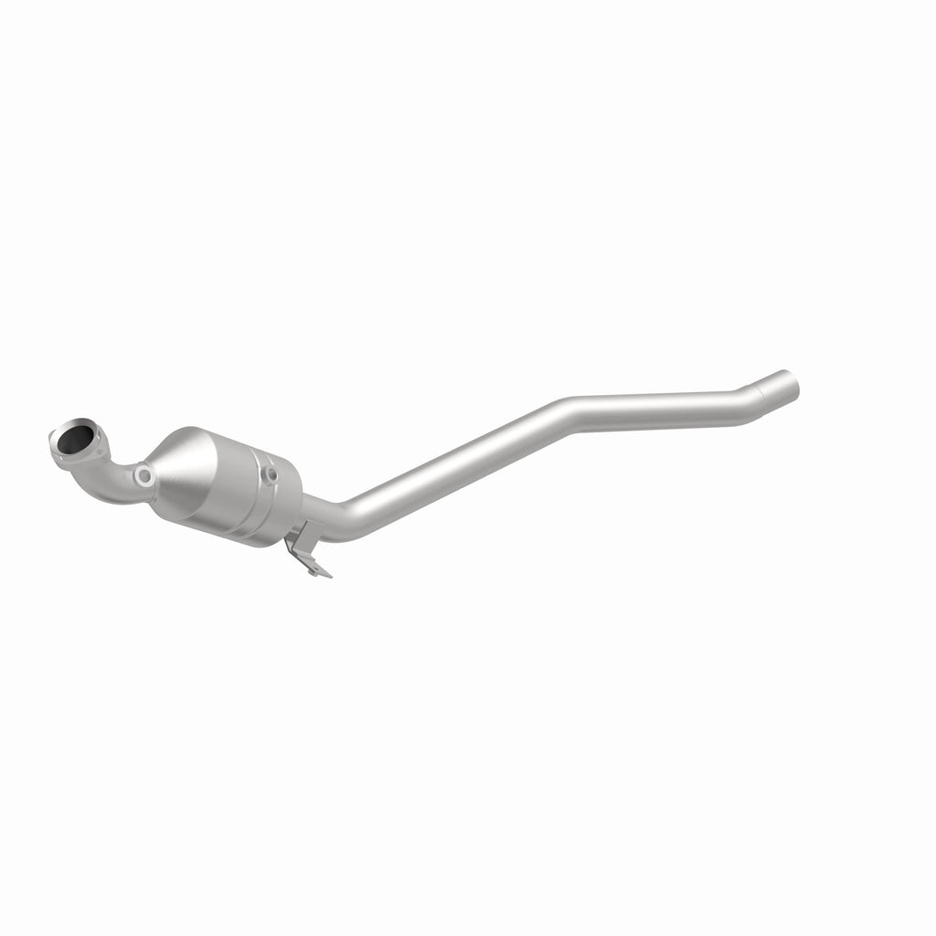 MagnaFlow Exhaust Products 52177 OEM Grade Direct-Fit Catalytic Converter for Select Mercedes-Benz R350