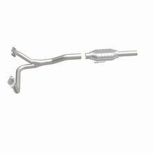 Load image into Gallery viewer, MagnaFlow Exhaust Products 93306 Standard Grade Direct-Fit Catalytic Converter for Select Ford Bronco, Ford F-150, Ford F-250, Ford F-350
