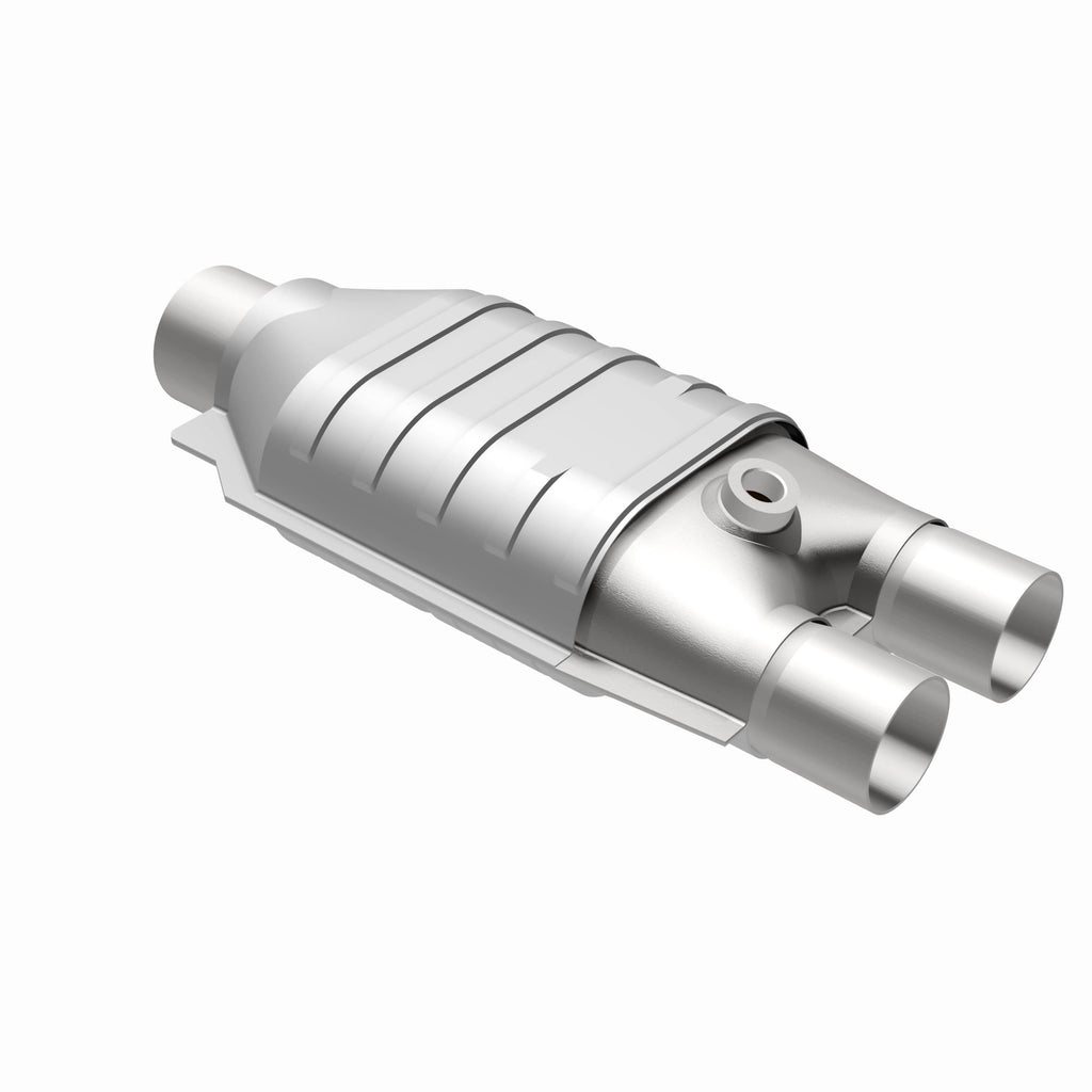 MagnaFlow Exhaust Products 51647 OEM Grade Universal Catalytic Converter for Select Chevrolet Astro, GMC Safari