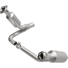 Load image into Gallery viewer, MagnaFlow Exhaust Products 5551849 California CARB Direct-Fit Catalytic Converter for Select Dodge Dakota, Mitsubishi Raider
