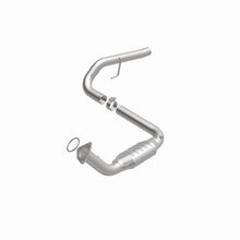 Load image into Gallery viewer, MagnaFlow Exhaust Products 51878 OEM Grade Direct-Fit Catalytic Converter for Select Cadillac Escalade, Cadillac Escalade ESV, Cadillac Escalade EXT, Chevrolet Silverado 1500, Chevrolet Silverado Classic, Chevrolet Suburban 1500, GMC Sierra 1500, GMC
