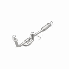 Load image into Gallery viewer, MagnaFlow Exhaust Products 4481892 California CARB Direct-Fit Catalytic Converter for Select Lexus ES300, Toyota Avalon, Toyota Camry