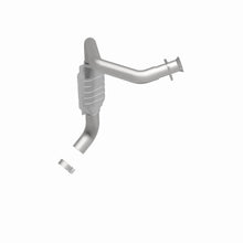 Load image into Gallery viewer, MagnaFlow Exhaust Products 93615 HM Grade Direct-Fit Catalytic Converter for Select Chevrolet Express 1500, Chevrolet Express 2500, Chevrolet Express 3500, Chevrolet G30, GMC G3500, GMC Savana 1500, GMC Savana 2500, GMC Savana