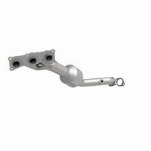 Load image into Gallery viewer, MagnaFlow Exhaust Products 49774 OEM Grade Manifold Catalytic Converter for Select BMW 525i, BMW 525xi, BMW 530i, BMW 530xi