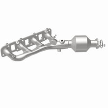 Load image into Gallery viewer, MagnaFlow Exhaust Products 290034 OEM Grade Manifold Catalytic Converter for Select INFINITI QX80, Nissan Armada, Nissan NV2500, Nissan NV3500, Nissan TITAN, Nissan TITAN XD