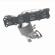 Load image into Gallery viewer, MagnaFlow Exhaust Products 5531125 California CARB Manifold Catalytic Converter for Select Hyundai Sonata, Kia Optima