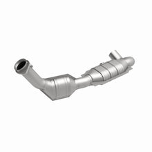 Load image into Gallery viewer, MagnaFlow Exhaust Products 51171 OEM Grade Direct-Fit Catalytic Converter for Select Ford Expedition, Ford F-150, Ford F-150 Heritage