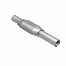 Load image into Gallery viewer, MagnaFlow Exhaust Products 3391473 California CARB Direct-Fit Catalytic Converter for Select Chevrolet C1500, Chevrolet C2500, Chevrolet C2500 Suburban, Chevrolet C3500, Chevrolet K2500, Chevrolet K2500 Suburban, Chevrolet K3500, Chevrolet R2500