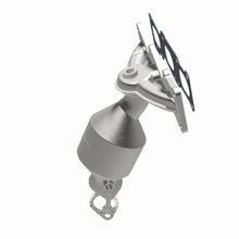 Load image into Gallery viewer, MagnaFlow Exhaust Products 51201 OEM Grade Manifold Catalytic Converter for Select Hyundai Santa Fe, Hyundai Veracruz