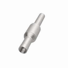 Load image into Gallery viewer, MagnaFlow Exhaust Products 3391477 California CARB Direct-Fit Catalytic Converter for Select Chevrolet C2500, Chevrolet C2500 Suburban, Chevrolet C3500, Chevrolet K2500, Chevrolet K2500 Suburban, Chevrolet K3500, Chevrolet P30, Chevrolet R20 Suburban,
