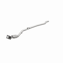 Load image into Gallery viewer, MagnaFlow Exhaust Products 4451279 California CARB Direct-Fit Catalytic Converter for Select Chrysler Town &amp; Country, Dodge Caravan, Dodge Grand Caravan, Plymouth Grand Voyager, Plymouth Voyager