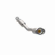 Load image into Gallery viewer, MagnaFlow Exhaust Products 5411327 California CARB Direct-Fit Catalytic Converter for Select Nissan Cube