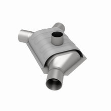 Load image into Gallery viewer, MagnaFlow Exhaust Products 337002 California CARB Universal Catalytic Converter for Select Subaru DL, Subaru GL, Subaru GL-10, Subaru Legacy, Subaru Loyale, Subaru Standard, Subaru XT