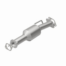 Load image into Gallery viewer, MagnaFlow Exhaust Products 5592579 California CARB Direct-Fit Catalytic Converter for Select Buick Enclave, Chevrolet Traverse, GMC Acadia, Saturn Outlook