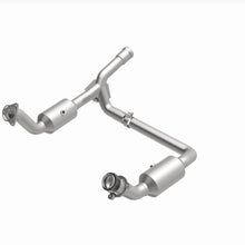 Load image into Gallery viewer, MagnaFlow Exhaust Products 280656 OEM Grade Direct-Fit Catalytic Converter for Select Chevrolet Silverado 1500, Chevrolet Silverado LTD, Chevrolet Suburban, Chevrolet Tahoe, GMC Sierra 1500, GMC Sierra Limited, GMC Yukon, GMC Yukon XL