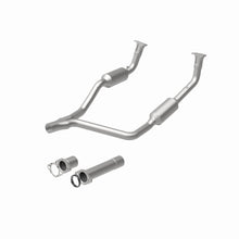 Load image into Gallery viewer, MagnaFlow Exhaust Products 3391821 California CARB Direct-Fit Catalytic Converter for Select Land Rover Range Rover