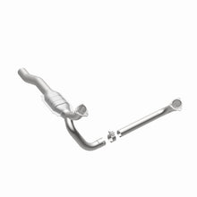 Load image into Gallery viewer, MagnaFlow Exhaust Products 93155 Standard Grade Direct-Fit Catalytic Converter for Select Chevrolet Astro, GMC Safari